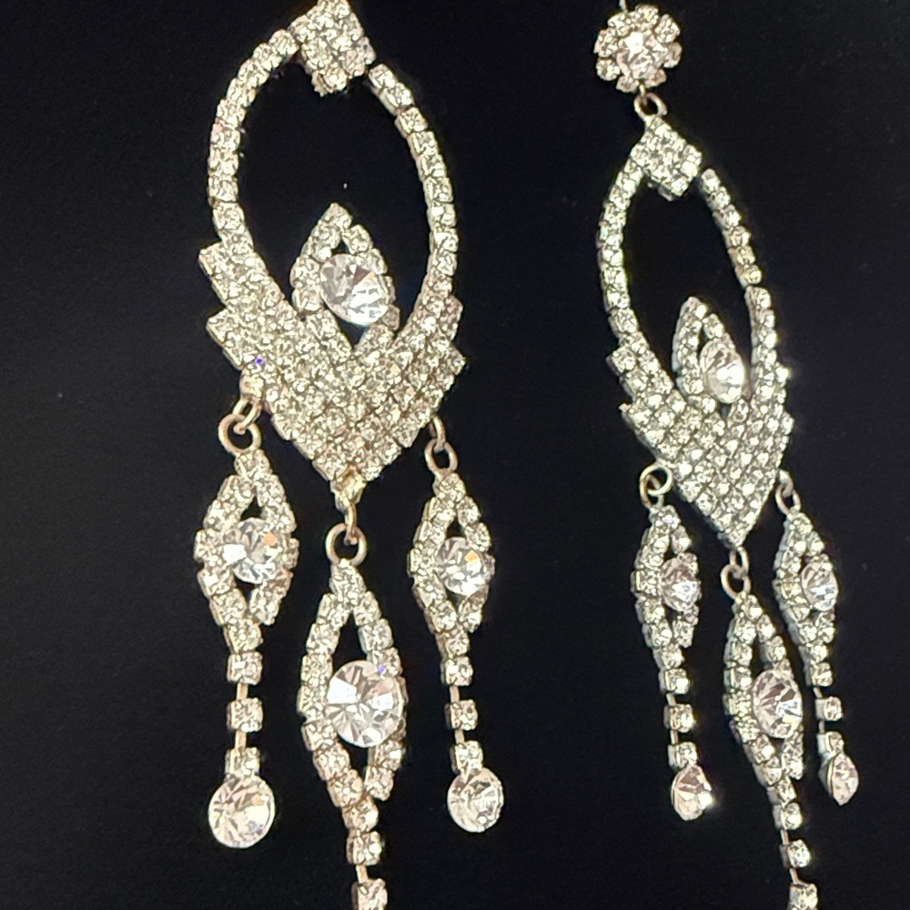 Long Rhinestone earrings. - Picture 3 of 4